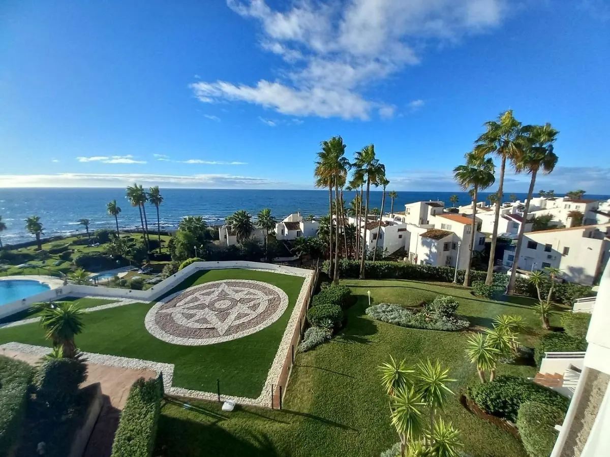 Miraflores Beachfront Penthouse Sitio de Calahonda Appartement