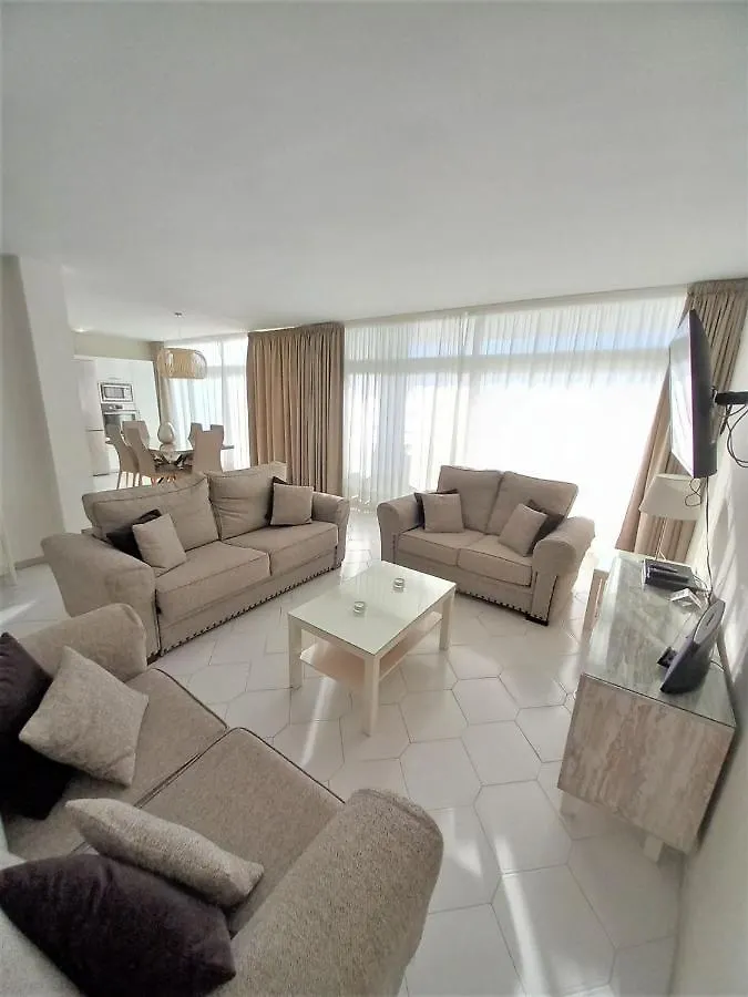Miraflores Beachfront Penthouse Sitio de Calahonda Appartement