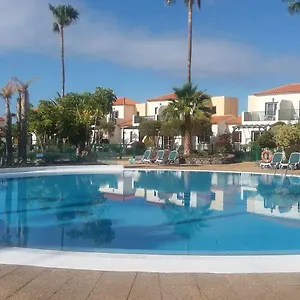 https://las-adelfas-tenerife.tenerifehoteles.net